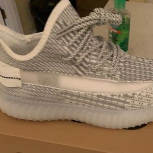 Ladies size 8 sneakers